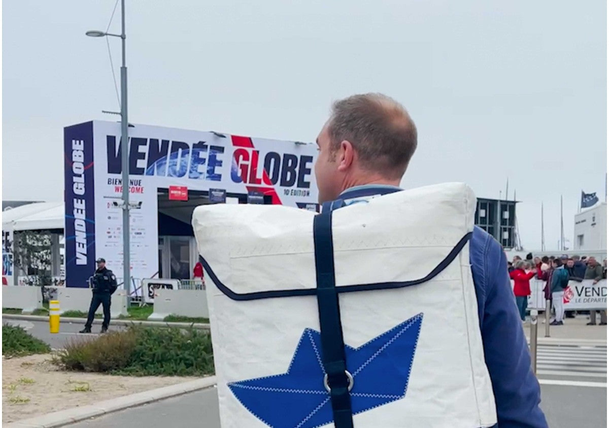 Friendly Frenchy sur le village du Vendée Globe